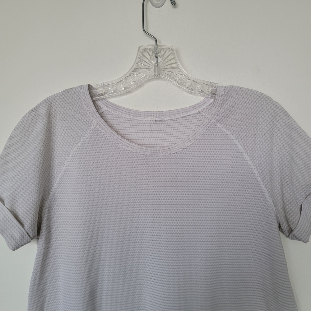 lululemon athletica Light Gray Short Sleeve Tee - Picture 3 of 7